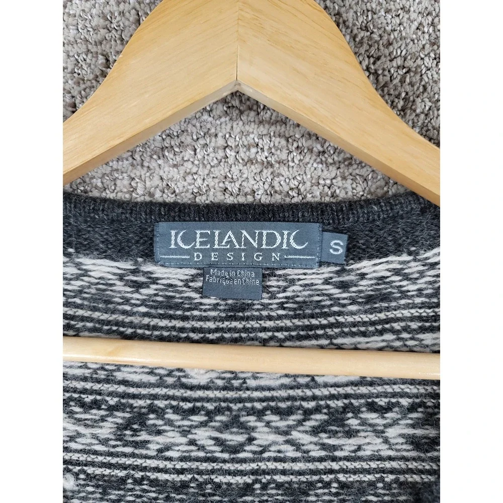 Icelandic Design Wool Cardigan Womens Size S Gray Snowflake‎ Nordic Sweater